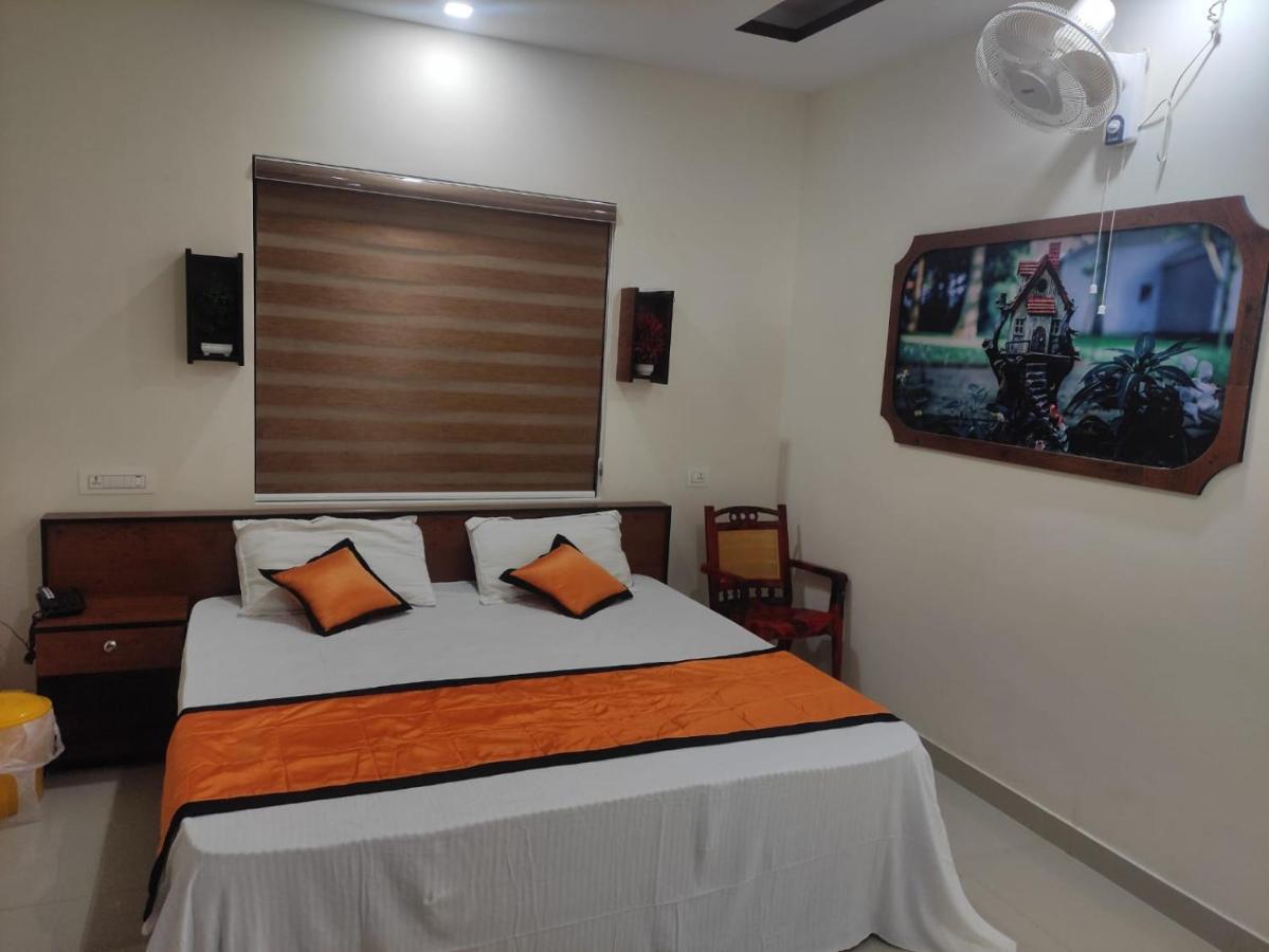 Pms Dhabi Residency Hotel Kottakkal ภายนอก รูปภาพ